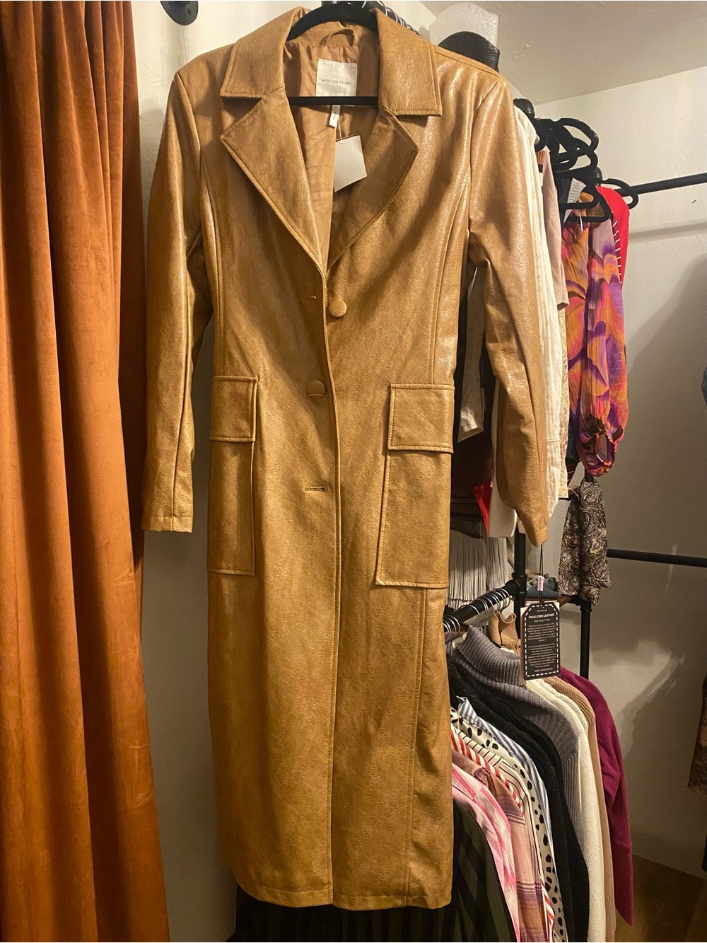 Women's Long Tan Leather Coat - Classic Single-Breasted Trench